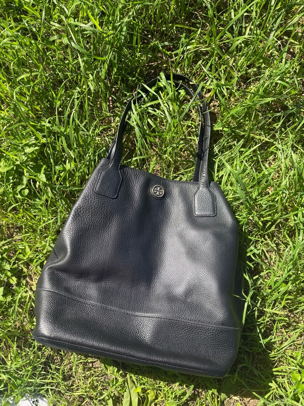 Tory Burch Leather Bucket Bag - Black